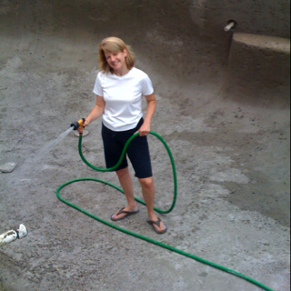 The post from the hole